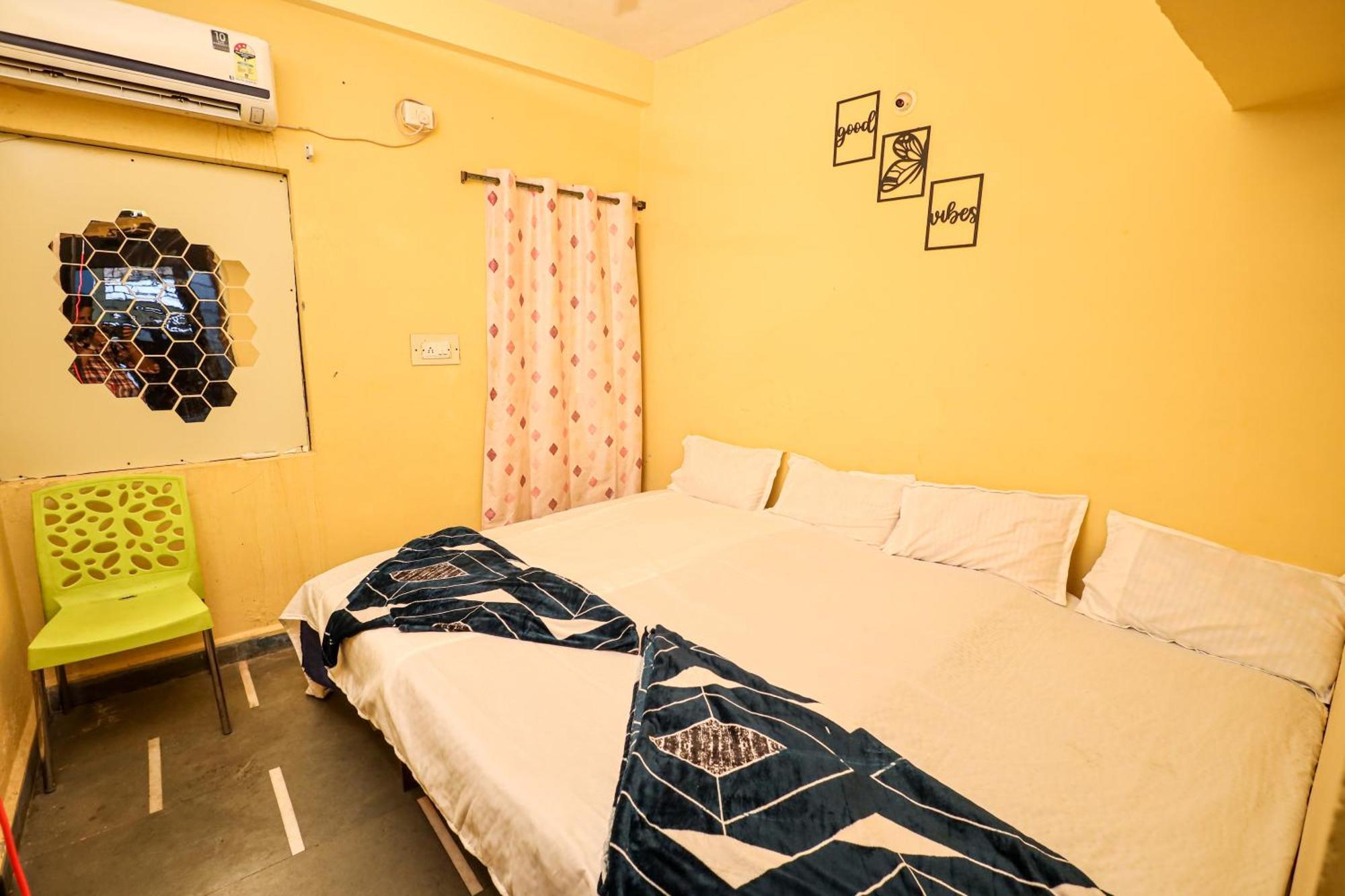 Rai Guest House Уджайн Екстериор снимка