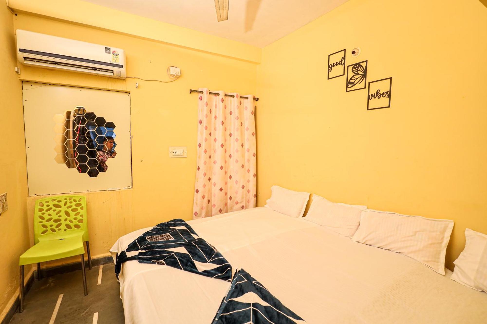 Rai Guest House Уджайн Екстериор снимка